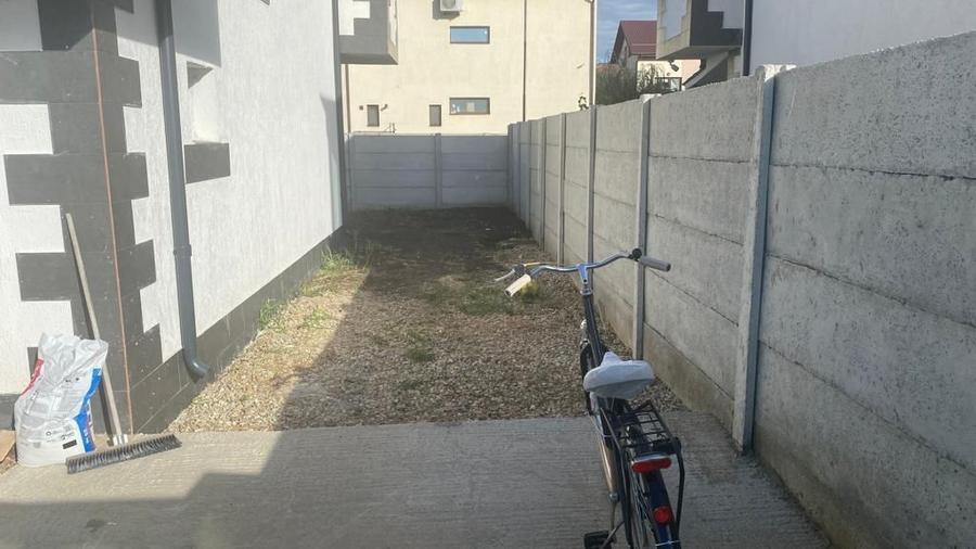 Duplex cu 4 camere cu Canalizare în Nord-Est