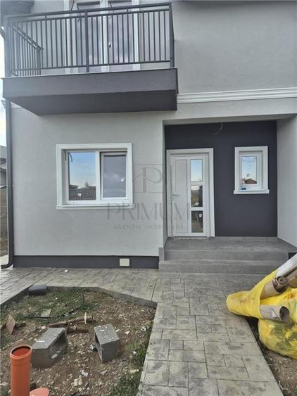 Duplex cu 4 camere cu Teren 375 Mp în Moșnița Nouă