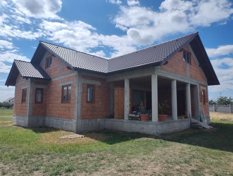 Casă cu 2 camere în Sânpaul