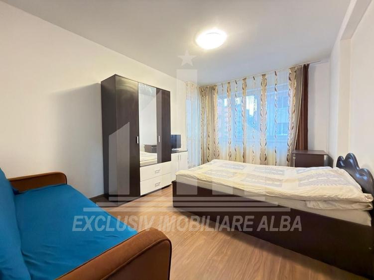 Apartament cu 2 camere decomandat, mobilat în Central