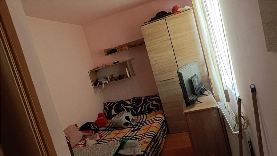 Garsonieră decomandată, mobilată în Complex Studențesc