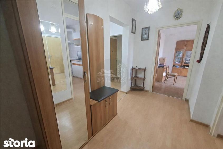 Apartament cu 3 camere decomandat, mobilat în Terezian