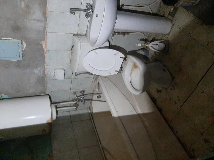 Casă cu 1 camere cu Teren 400 Mp în Exterior Vest