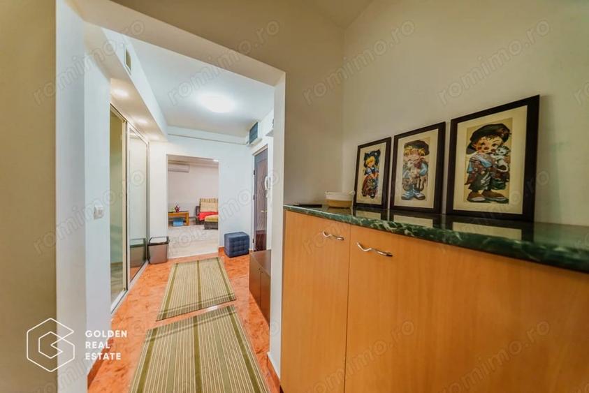 Apartament cu 3 camere semidecomandat în Miorița