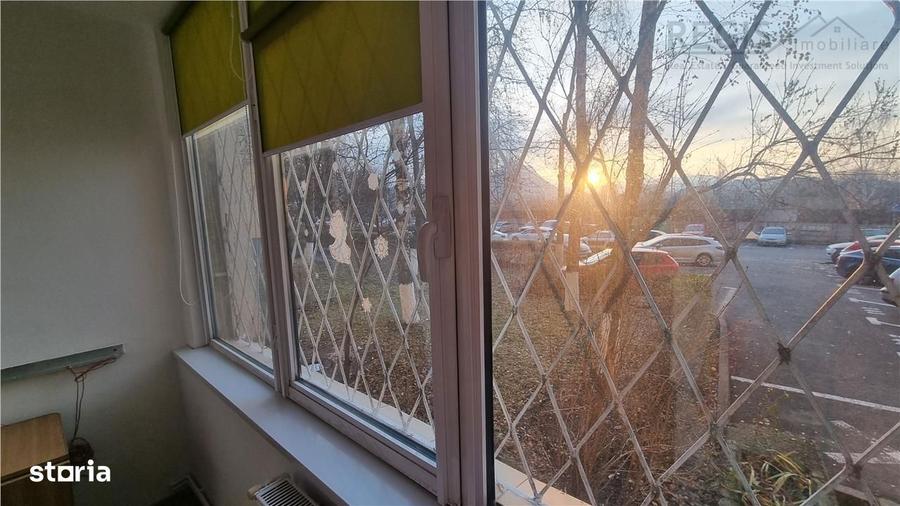 Apartament cu 3 camere decomandat, mobilat în Florilor