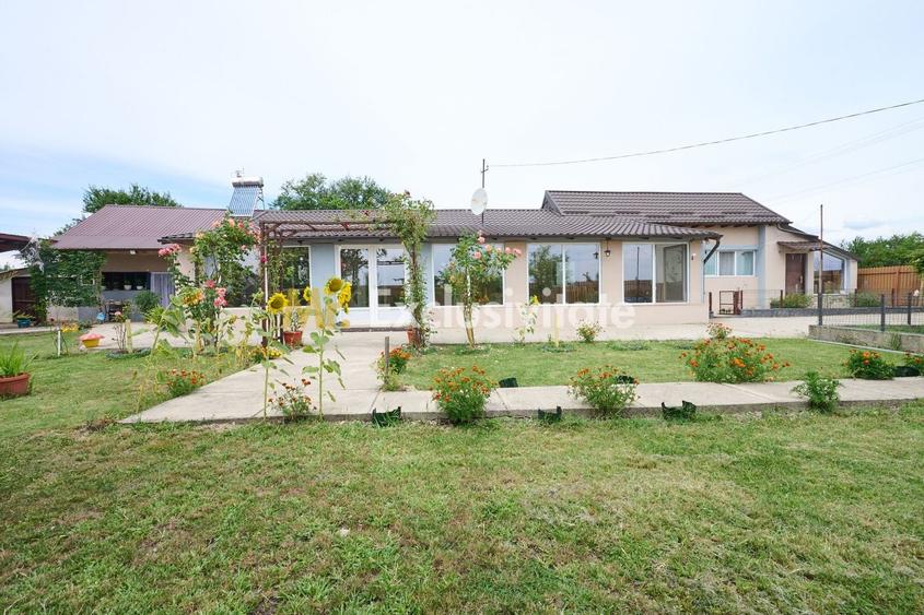 Casă individuală cu 3 camere cu Canalizare în Vedea