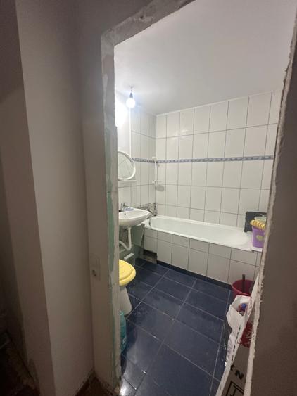 Apartament cu 4 camere decomandat în Dristor