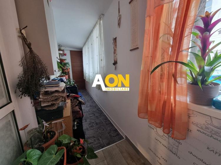 Apartament cu 2 camere semidecomandat, mobilat în Cetate