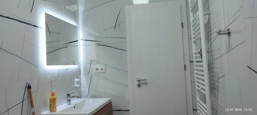 Apartament cu 2 camere decomandat în Exterior Vest