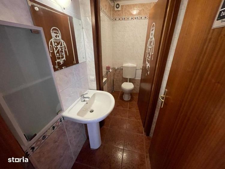 Apartament cu 4 camere decomandat în Universitate