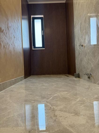 Casă cu 4 camere în Mărăcineanu