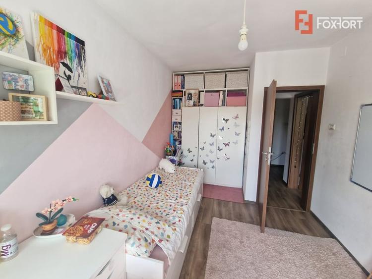 Duplex cu 4 camere cu Piscina în Ghiroda