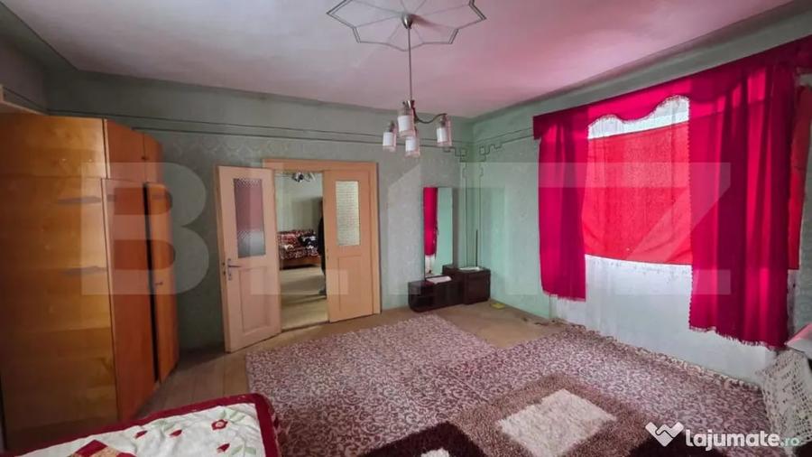 Casă cu 2 camere cu Teren 3200 Mp în Central