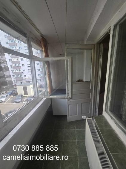 Apartament cu 3 camere decomandat în Păcii