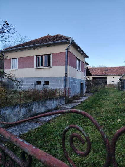 Casă cu 3 camere în Exterior Vest