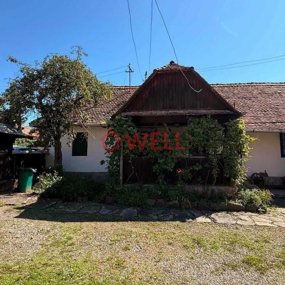 Casă cu 4 camere în Sărățeni