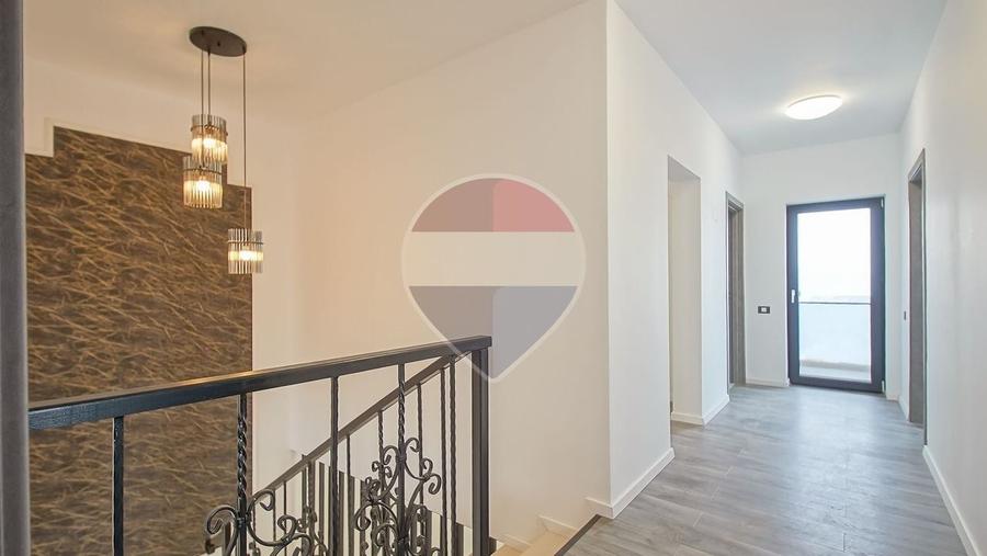 Duplex cu 5 camere cu Teren 350 Mp în Bunloc