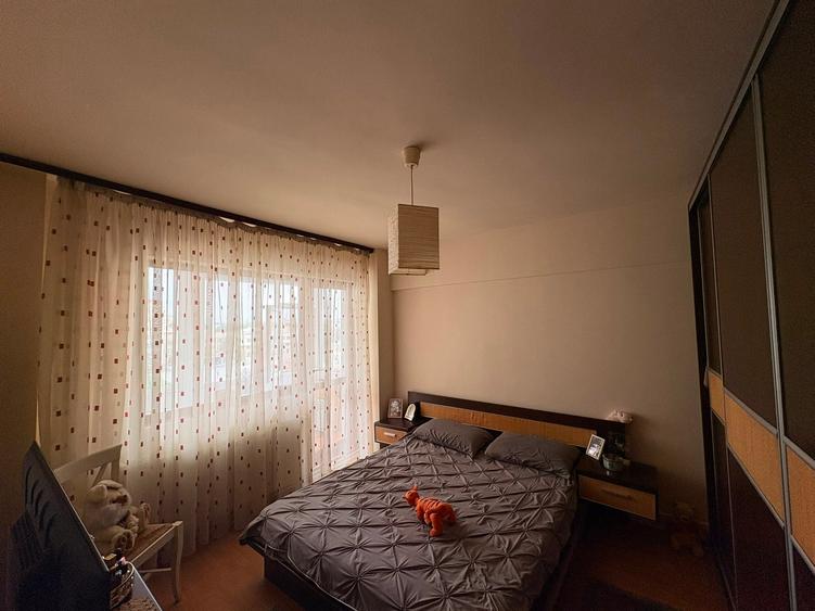 Apartament spațios cu 3 camere | Bulevardul Unirii | Etaj 6 / lift | Centrală p - 14