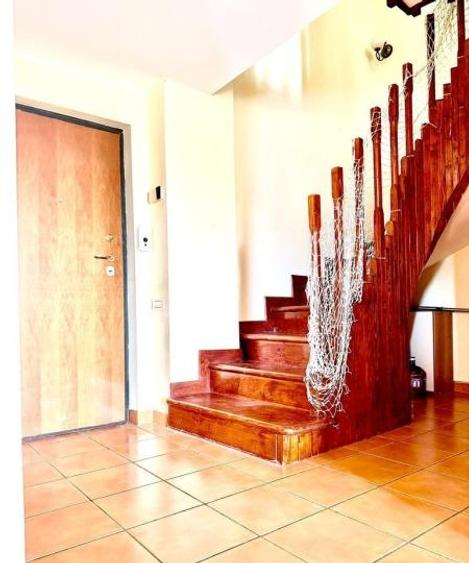 Apartament cu 4 camere decomandat în P-ța Unirii