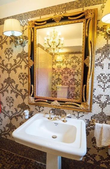 Apartament cu 4 camere decomandat în Clăbucet