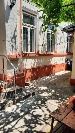 Casă cu 3 camere în Ultracentral