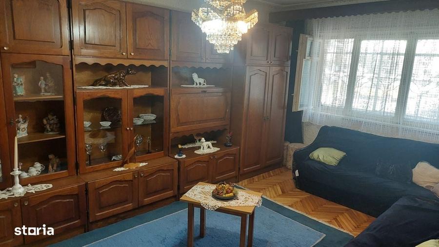 Apartament cu 3 camere decomandat în Ștrand — fotografia 3