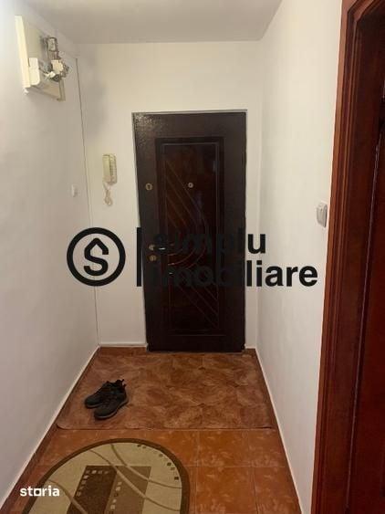 Apartament cu 2 camere semidecomandat în 1 Mai