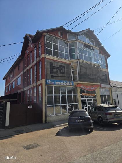Spațiu comercial, de 1,600 mp, în Ultracentral