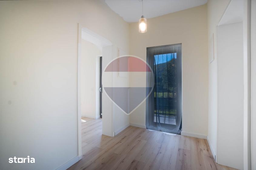 Casă cu 3 camere cu Teren 1790 Mp în Central