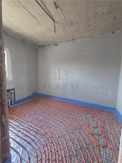 Duplex cu 4 camere cu Canalizare în Moșnița Nouă