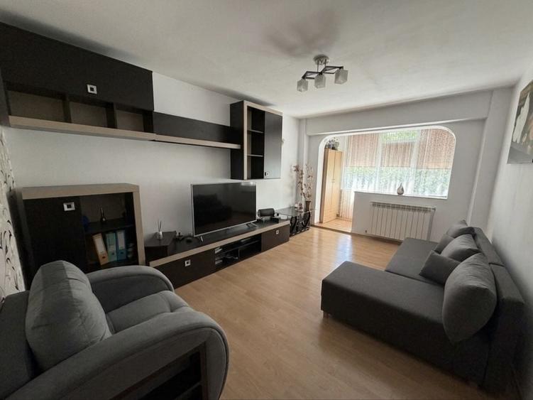 Apartament cu 2 camere decomandat în Obor