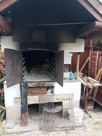 Casă cu 7 camere cu Canalizare în Spitalului