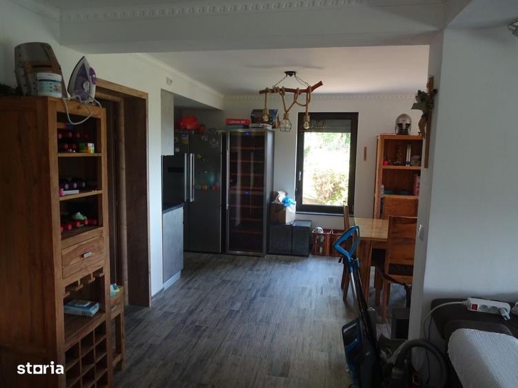 Casă cu 4 camere cu Teren 1568 Mp în Aleșd