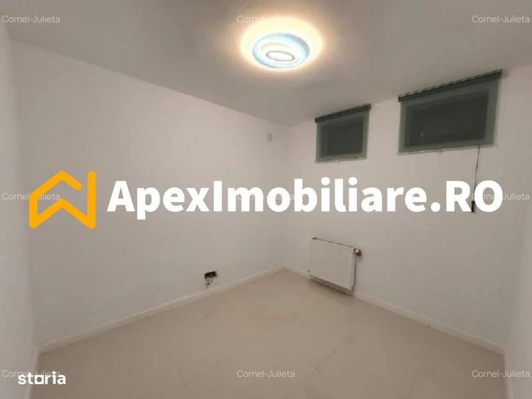 Casă cu 4 camere cu Teren 100 Mp în Gara de Nord