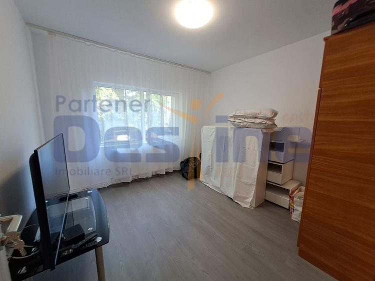 Apartament cu 3 camere decomandat, mobilat în Mircea cel Bătrân
