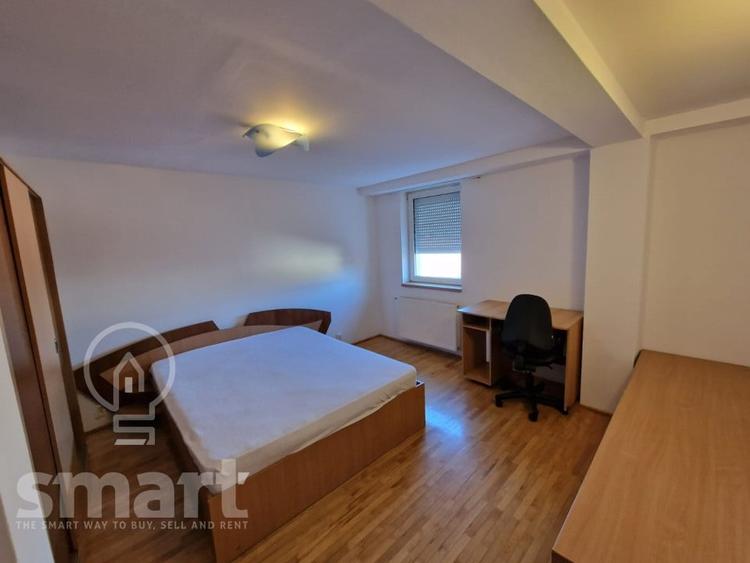 Apartament cu 3 camere semidecomandat, mobilat în Zorilor