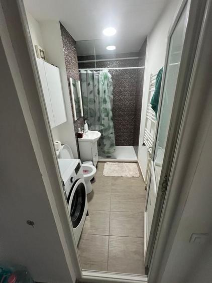 Garsonieră decomandată în Central