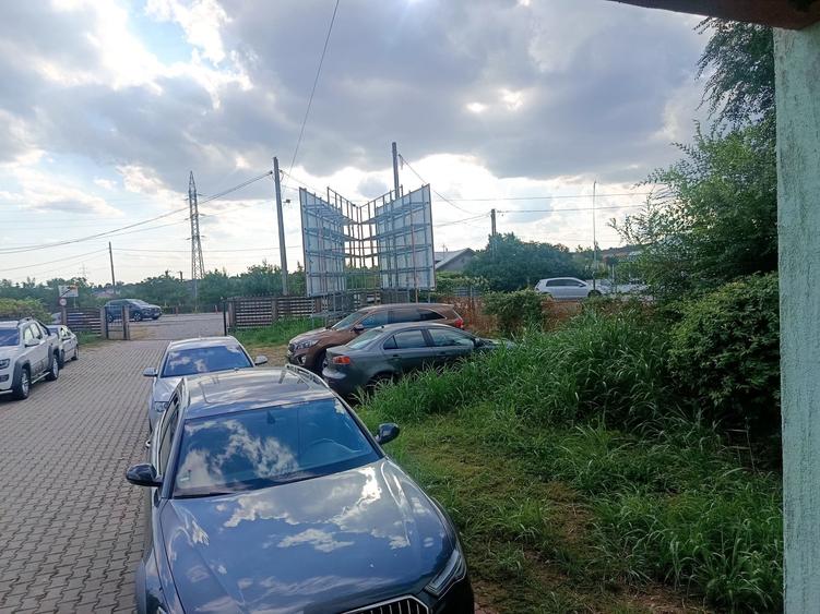 Spațiu comercial, de 80 mp, în Blejoi