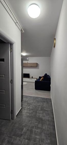 Garsonieră decomandată, mobilată în Haliu