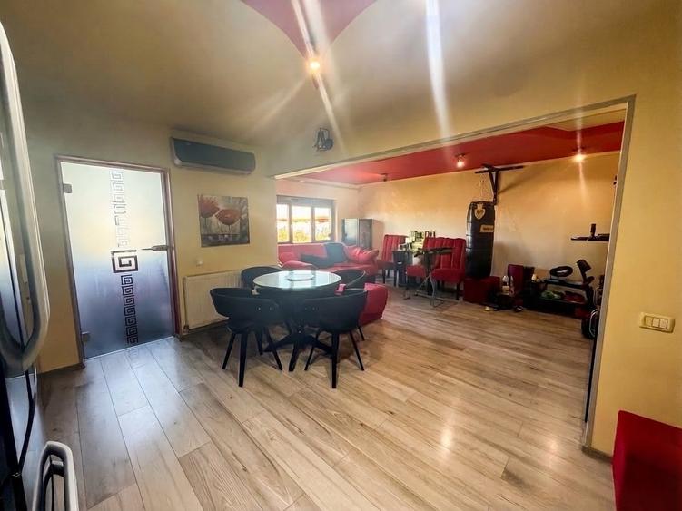 Apartament cu 2 camere, mobilat în Lipovei