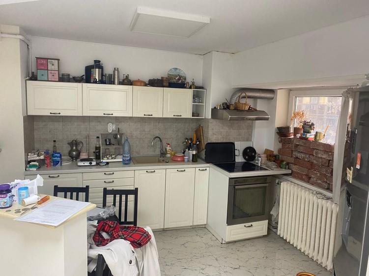 Apartament cu 4 camere decomandat, mobilat în Unirii