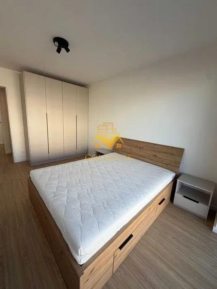 Apartament cu 2 camere semidecomandat, mobilat în Semicentral