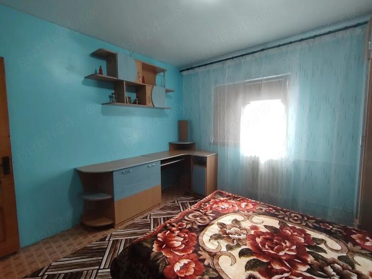 Apartament cu 2 camere decomandat în Nicolina
