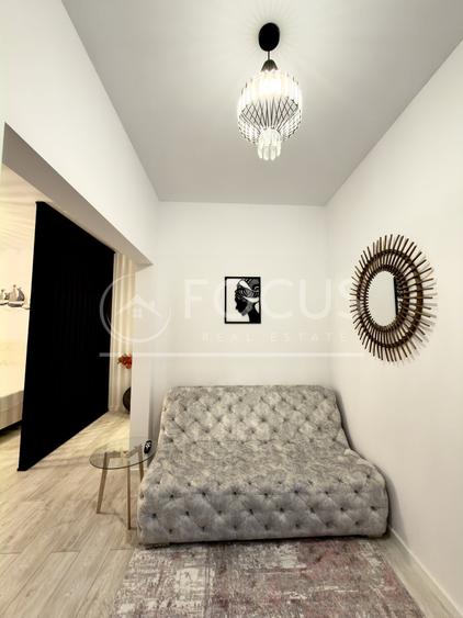Apartament cu 2 camere semidecomandat, mobilat în Universitate