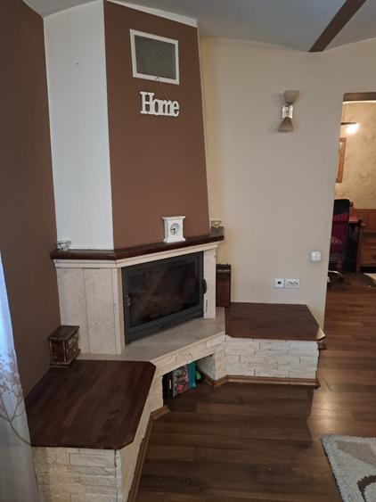 Casă individuală cu 5 camere cu Canalizare în Central