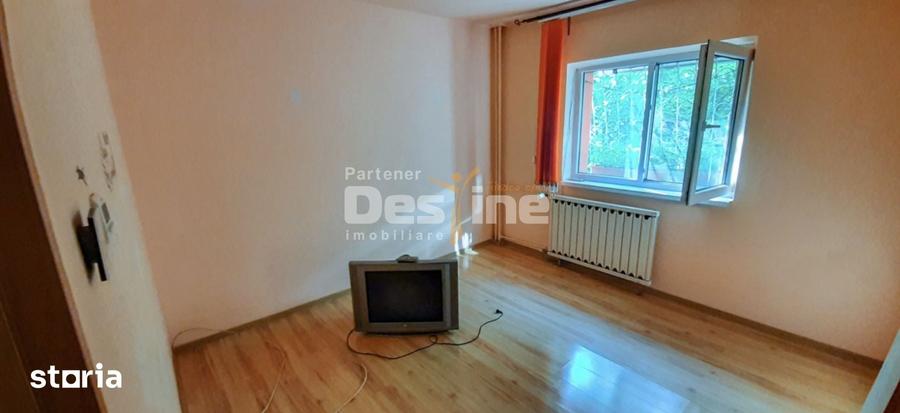 Apartament cu 3 camere decomandat în 13 Septembrie