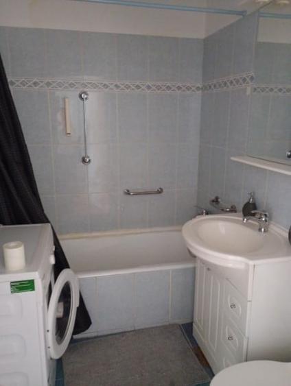 Apartament semidecomandat în Central
