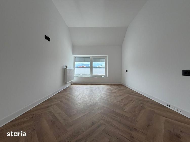 Apartament cu 4 camere în Tractorul