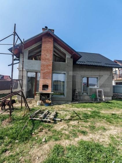Casă individuală cu 5 camere cu Garaj în Tărlungeni
