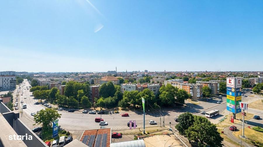 Apartament cu 3 camere în Intim